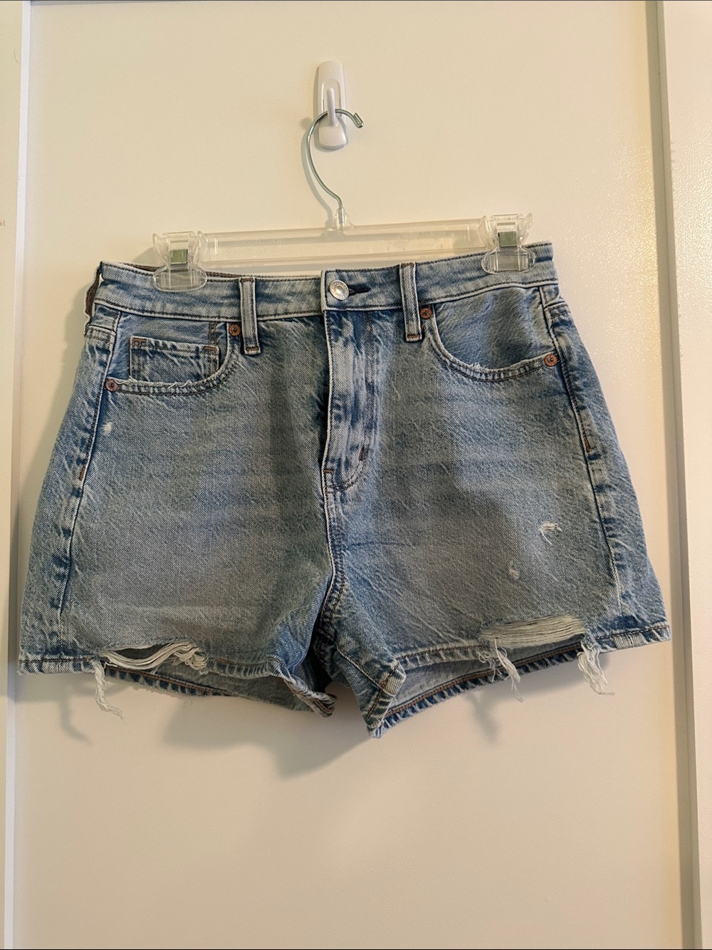 American Eagle Outfitters Light Wash Distressed Denim Mom Shorts
